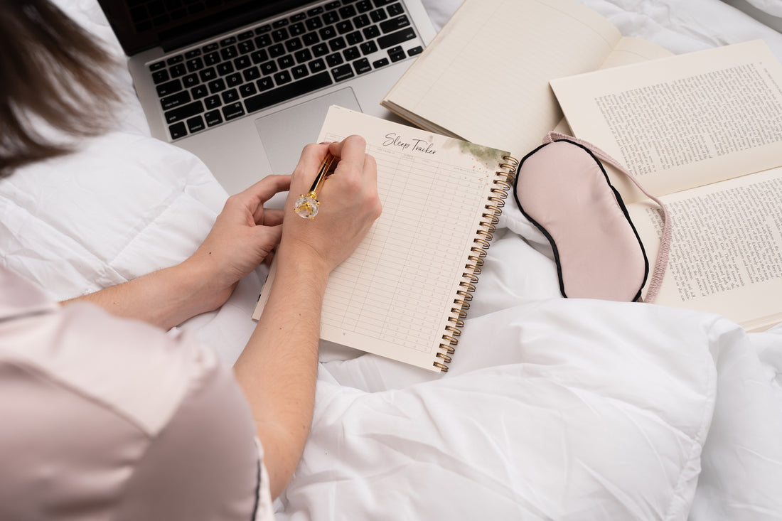 17 Therapists Share Their Best Tips For How To Keep a Journal (You 